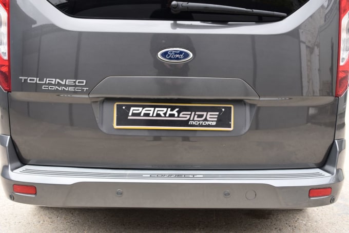 2025 Ford Grand Tourneo Connect