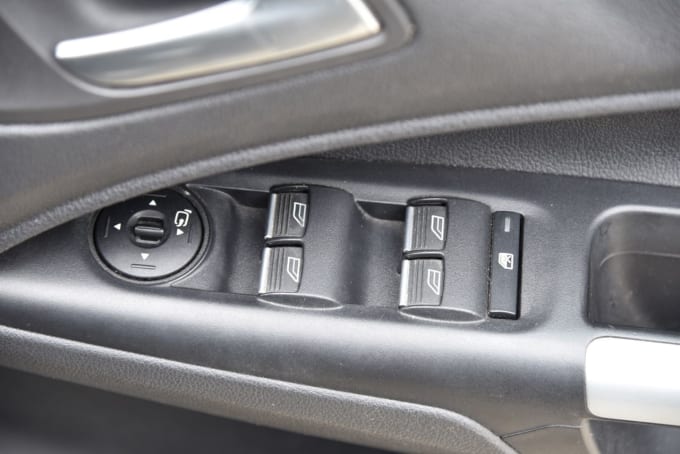 2025 Ford Grand Tourneo Connect