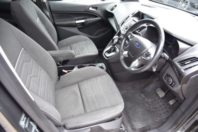 2025 Ford Grand Tourneo Connect