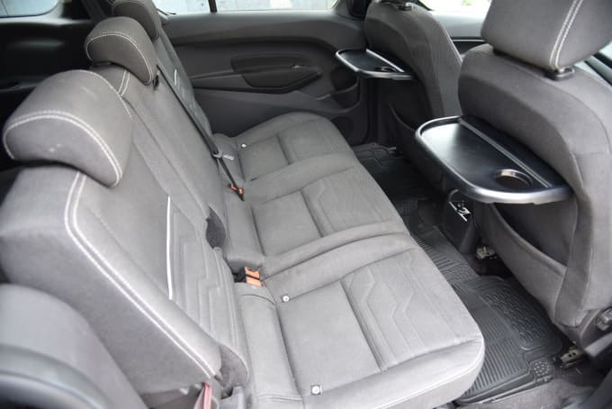 2025 Ford Grand Tourneo Connect