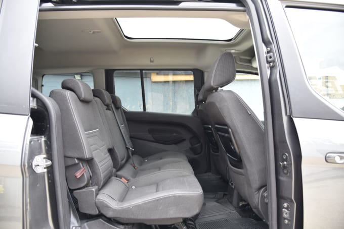 2025 Ford Grand Tourneo Connect
