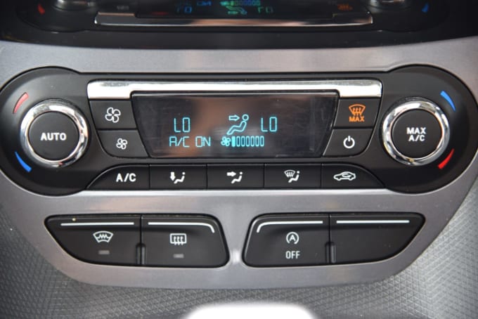 2025 Ford Grand Tourneo Connect