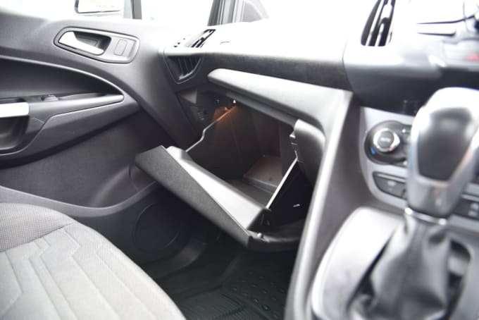 2025 Ford Grand Tourneo Connect