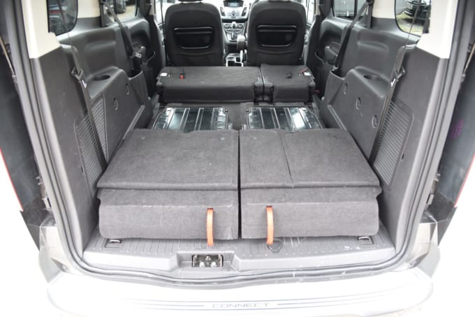 2025 Ford Grand Tourneo Connect