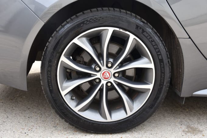 2025 Jaguar Xf