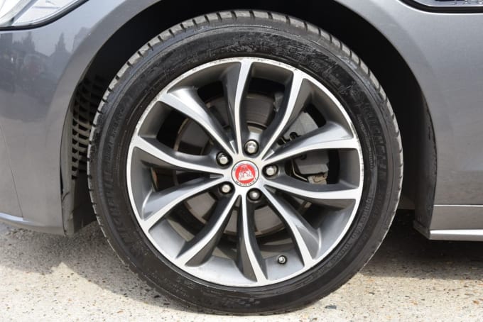 2025 Jaguar Xf