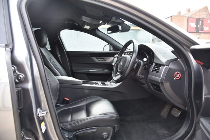 2025 Jaguar Xf