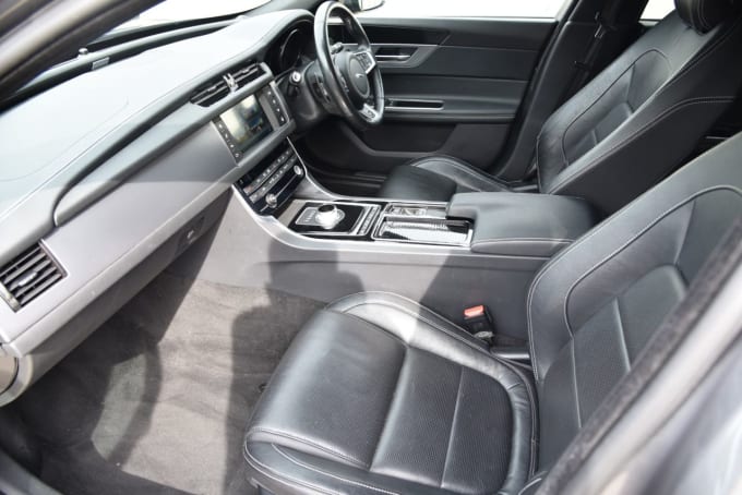 2025 Jaguar Xf