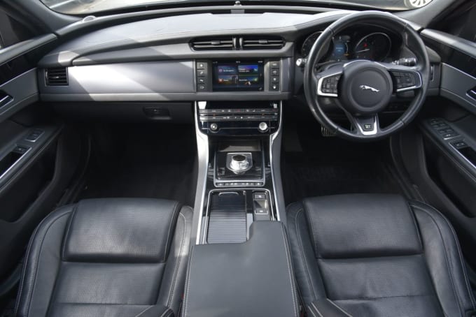 2025 Jaguar Xf