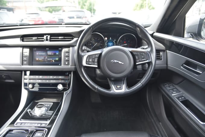 2025 Jaguar Xf