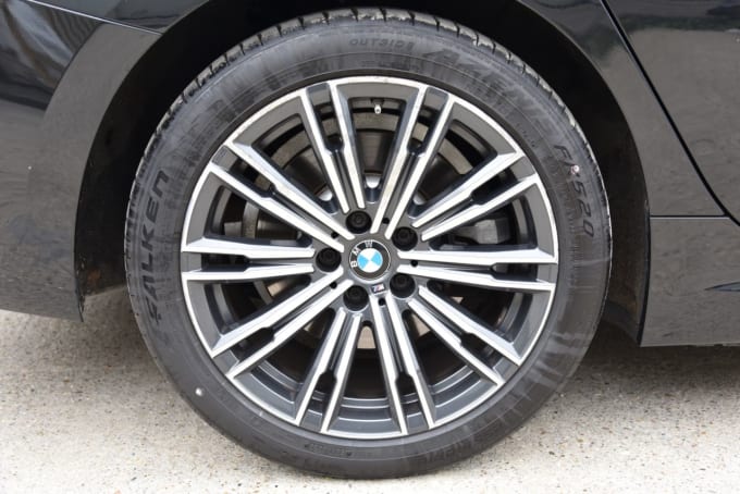 2025 BMW 3 Series
