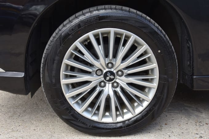 2025 Mitsubishi Outlander