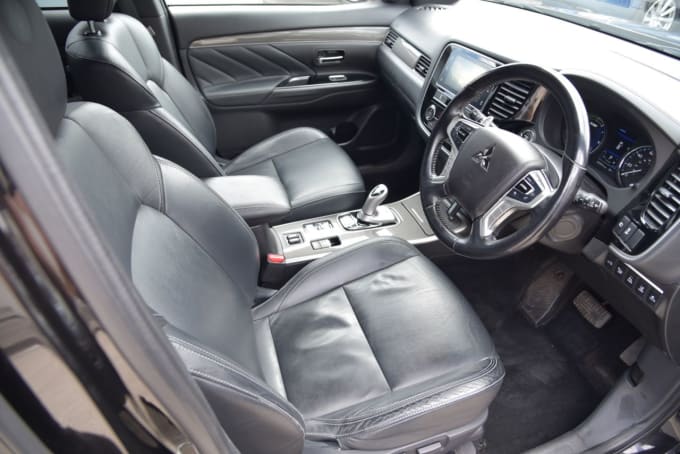 2025 Mitsubishi Outlander