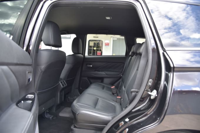 2025 Mitsubishi Outlander