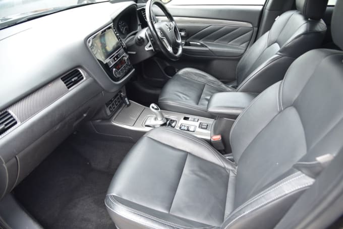 2025 Mitsubishi Outlander