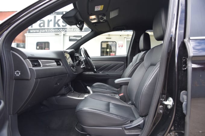 2025 Mitsubishi Outlander