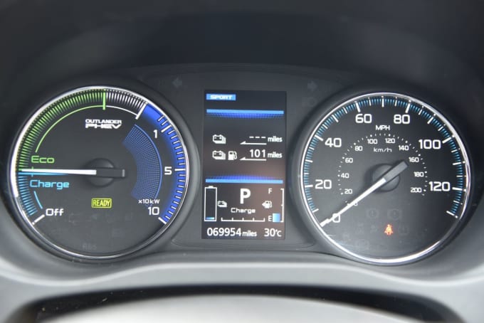 2025 Mitsubishi Outlander