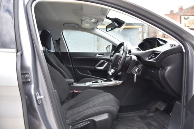 2025 Peugeot 308
