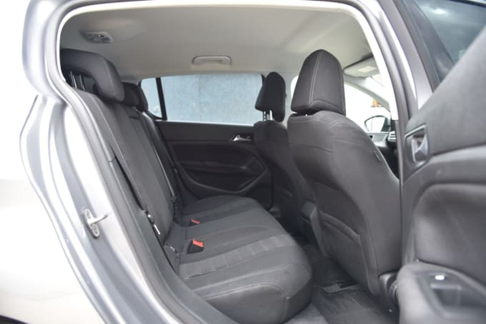 2025 Peugeot 308