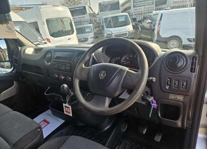 2017 Renault Master