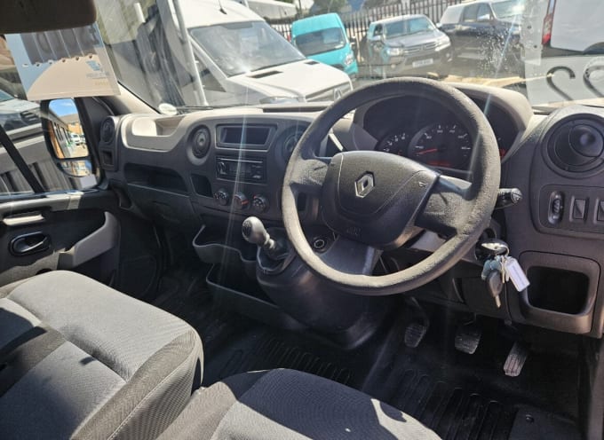 2013 Renault Master