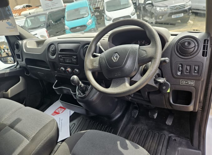 2017 Renault Master