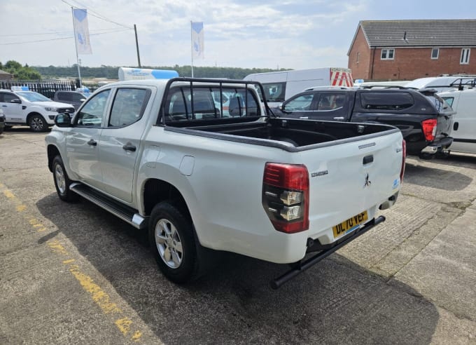 2020 Mitsubishi L200