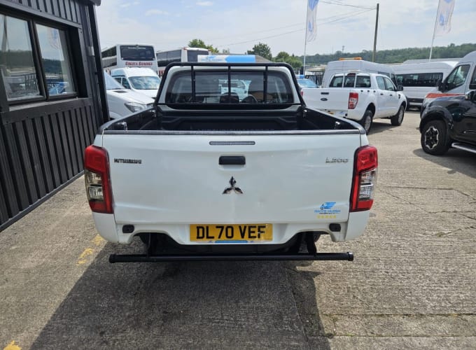 2020 Mitsubishi L200