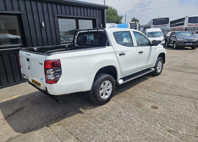 2020 Mitsubishi L200