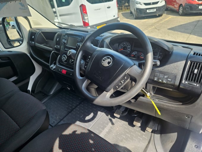 2022 Vauxhall Movano