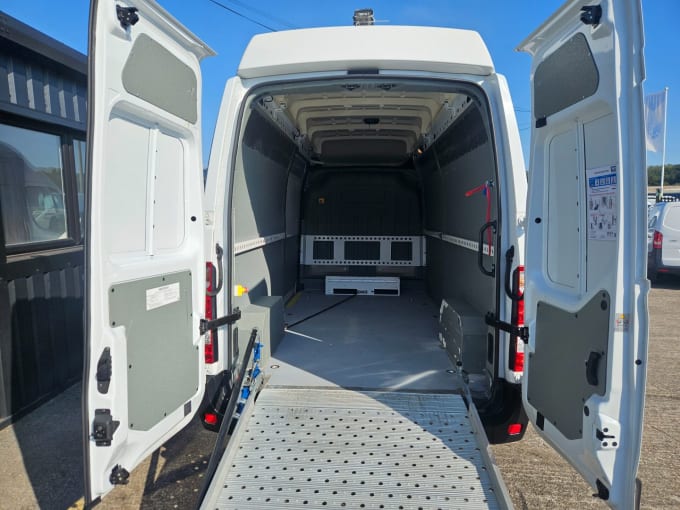 2021 Vauxhall Movano