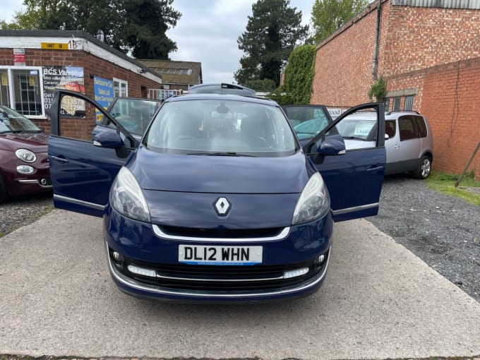 2025 Renault Grand Scenic