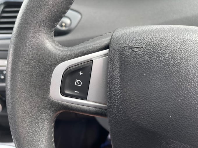 2025 Renault Grand Scenic