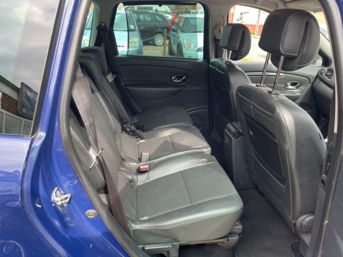 2025 Renault Grand Scenic