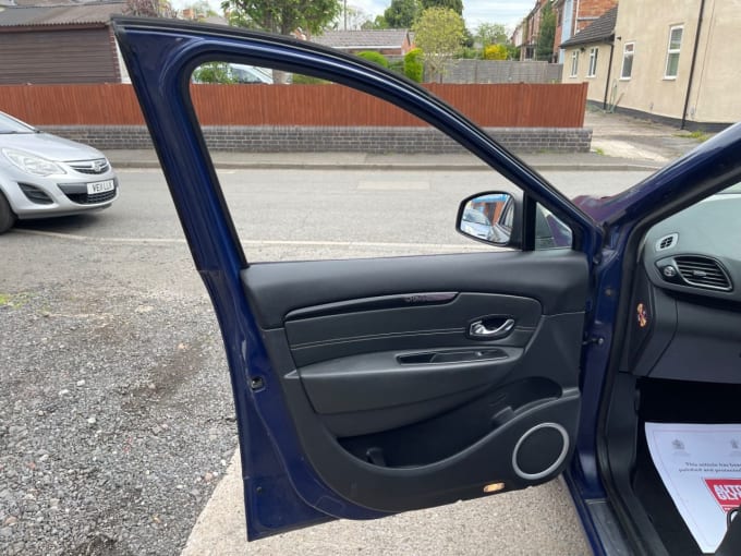 2025 Renault Grand Scenic