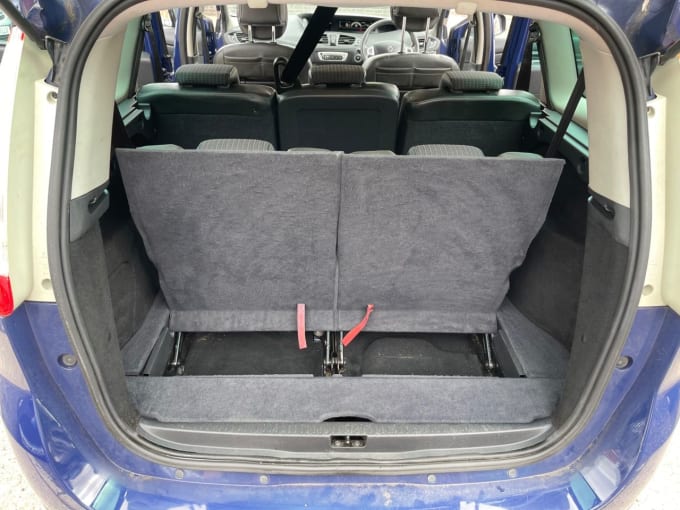 2025 Renault Grand Scenic