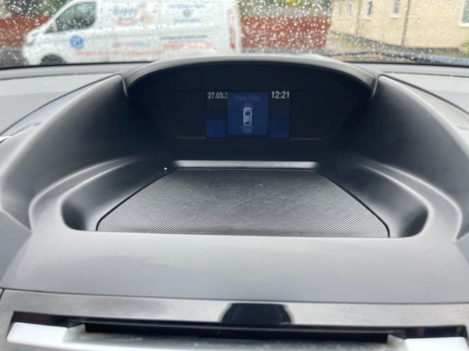 2025 Ford Kuga