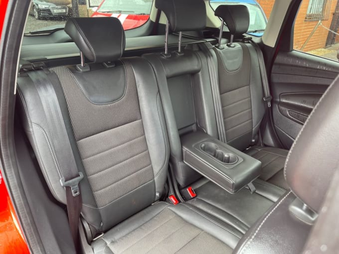 2025 Ford Kuga