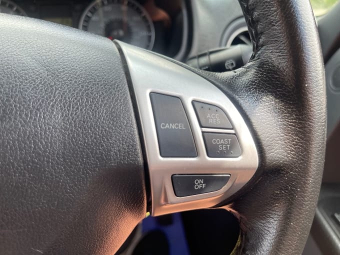 2025 Mitsubishi Colt