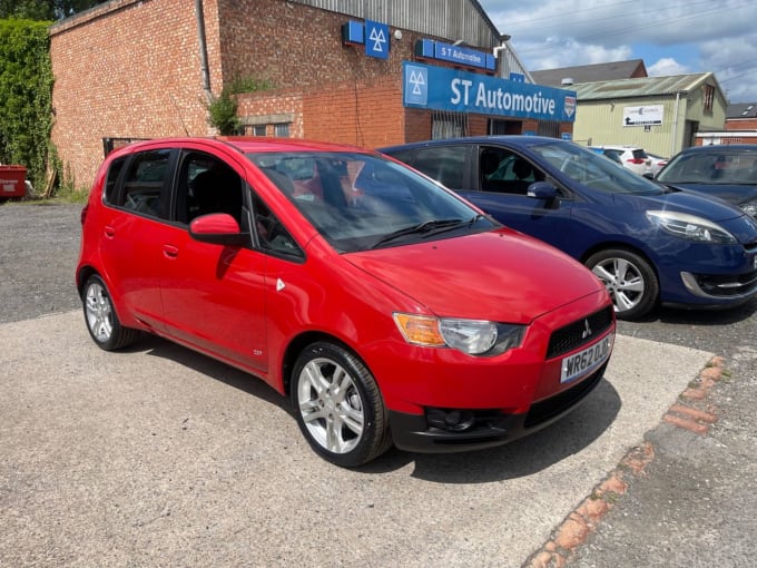 2025 Mitsubishi Colt