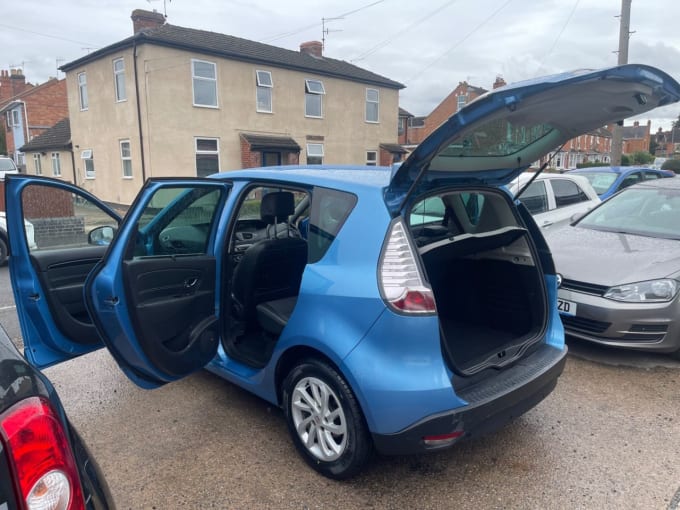 2013 Renault Scenic