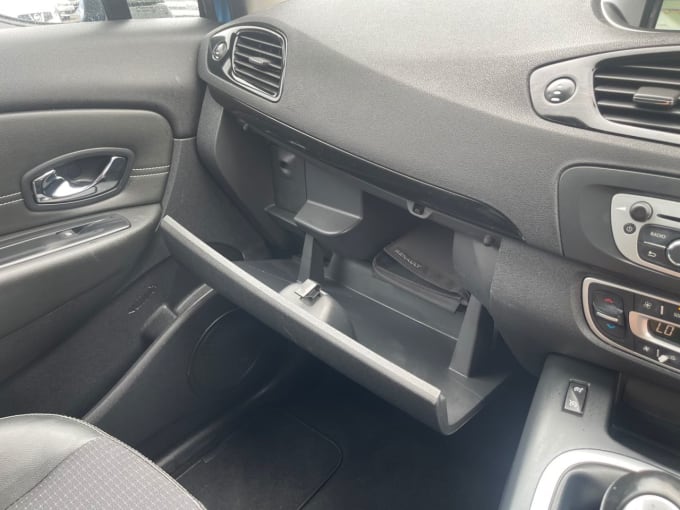 2013 Renault Scenic