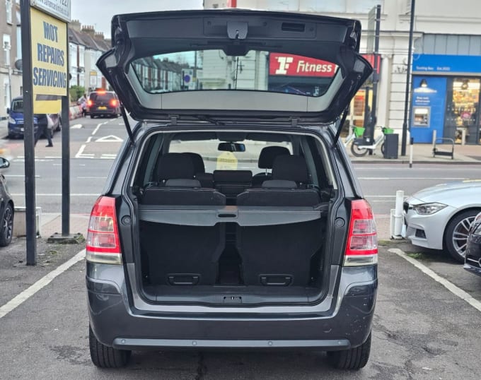 2025 Vauxhall Zafira