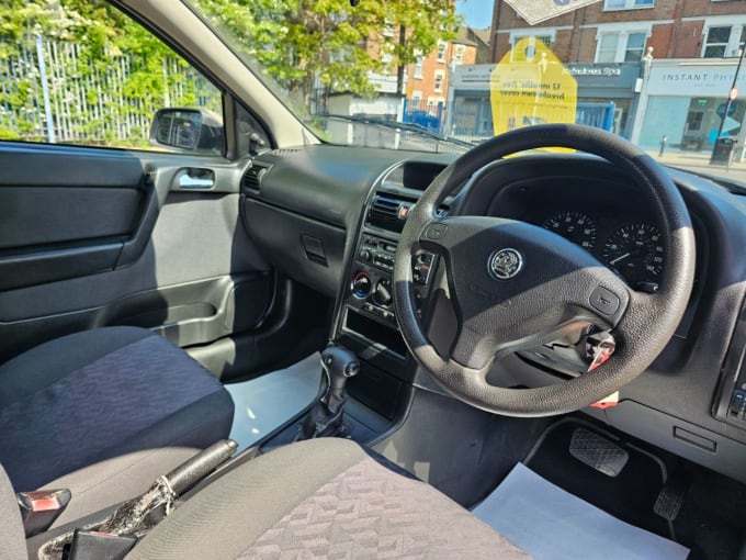 2025 Vauxhall Astra