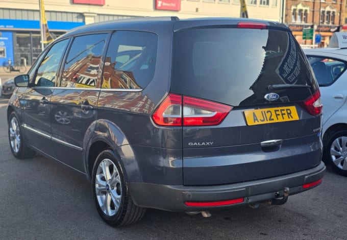 2025 Ford Galaxy