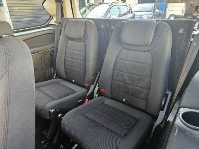 2025 Ford Galaxy
