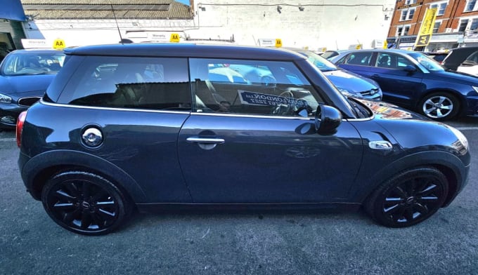 2025 Mini Hatch