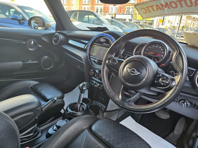 2025 Mini Hatch
