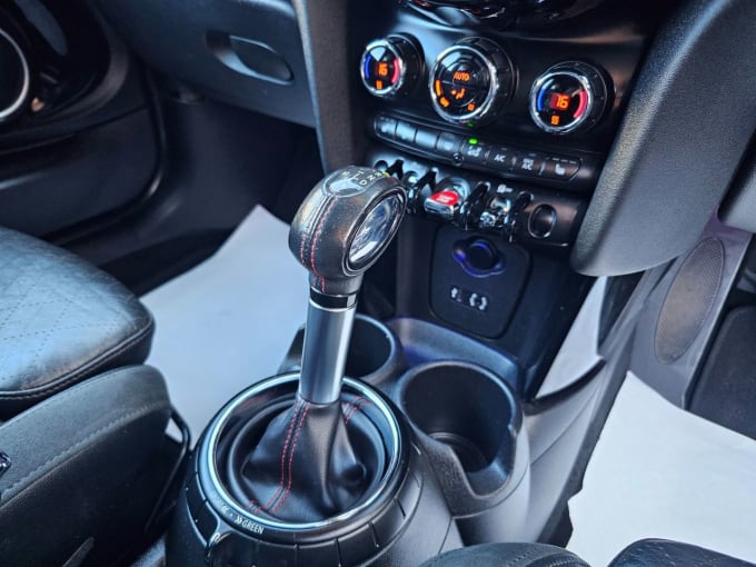 2025 Mini Hatch