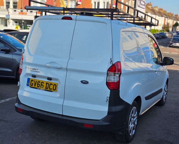 2025 Ford Transit Courier
